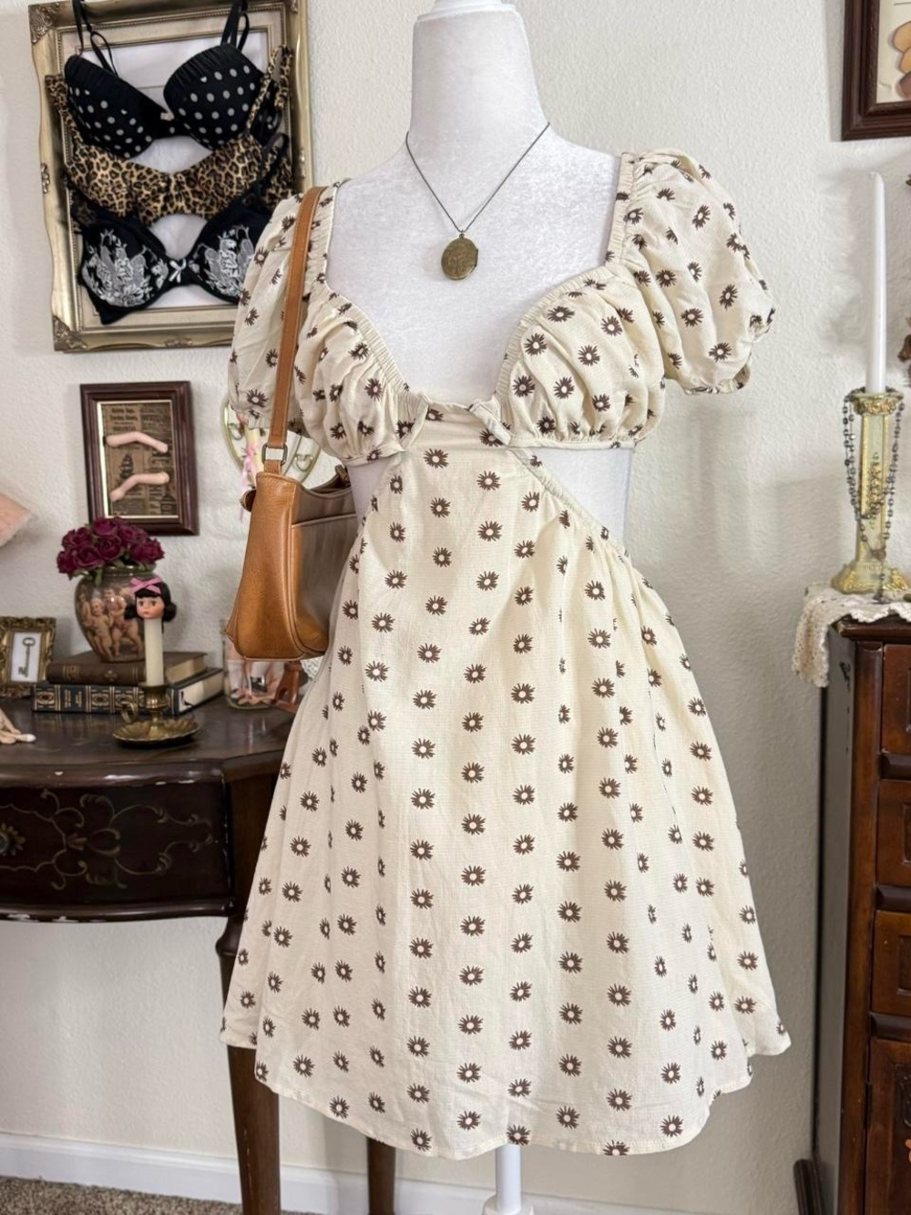 Ivory Floral Cutout Mini Dress - Puff Sleeve - Picture 2 of 6
